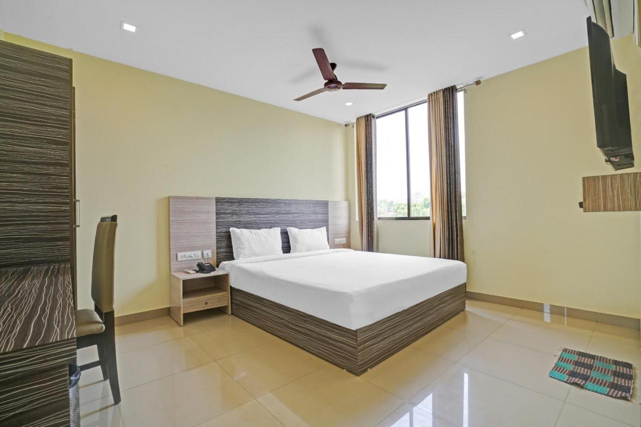 Capital O 87015 Hotel Al Salama Kochi Extérieur photo